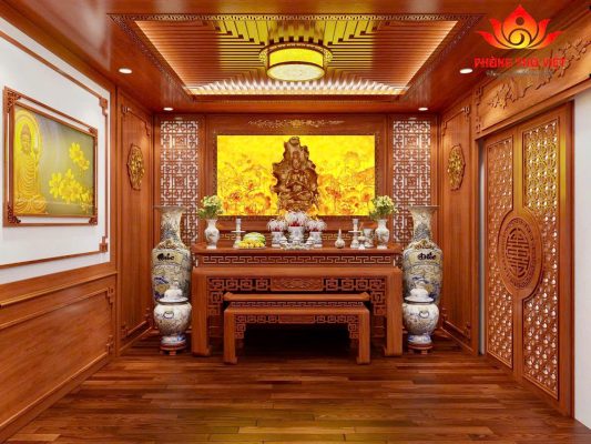 Phòng thờ biệt thự bằng gỗ tự nhiên – Giải pháp hoàn hảo cho không gian tâm linh đẳng cấp Trong kiến trúc nhà ở cao cấp, phòng thờ biệt thự luôn được xem là “trái tim tinh thần” của cả ngôi nhà. Đây không chỉ là nơi thể hiện lòng thành kính với tổ tiên mà còn phản ánh chiều sâu văn hóa và gu thẩm mỹ của gia chủ. Với xu hướng hiện nay, việc sử dụng gỗ tự nhiên trong thiết kế phòng thờ đang trở thành lựa chọn hàng đầu nhờ vẻ đẹp sang trọng và giá trị bền vững theo thời gian. 1. Vai trò của phòng thờ biệt thự trong không gian sống Một phòng thờ biệt thự được thiết kế bài bản sẽ mang lại nhiều giá trị: Là nơi kết nối tâm linh giữa các thế hệ Góp phần cân bằng năng lượng phong thủy trong nhà Tạo điểm nhấn kiến trúc sang trọng và tinh tế Thể hiện sự hiếu kính và truyền thống gia đình Khác với nhà phố hay căn hộ, biệt thự có diện tích rộng nên phòng thờ thường được đầu tư kỹ lưỡng cả về thiết kế lẫn vật liệu. 2. Ưu điểm nổi bật của phòng thờ gỗ tự nhiên Vẻ đẹp sang trọng và ấm cúng Gỗ tự nhiên mang đến màu sắc trầm ấm, tạo cảm giác gần gũi nhưng vẫn rất đẳng cấp. Các đường vân gỗ độc đáo giúp không gian phòng thờ biệt thự trở nên nổi bật mà không cần quá nhiều chi tiết cầu kỳ. Độ bền lâu dài So với các vật liệu khác, gỗ tự nhiên có tuổi thọ cao, ít bị ảnh hưởng bởi thời tiết nếu được xử lý tốt. Đây là yếu tố quan trọng vì phòng thờ thường ít thay đổi trong nhiều năm. Dễ chạm khắc hoa văn Gỗ tự nhiên rất phù hợp để chạm khắc các họa tiết truyền thống như: Hoa sen Rồng, phượng Họa tiết tứ linh, tứ quý Những chi tiết này giúp tăng thêm sự linh thiêng cho không gian thờ cúng. 3. Thiết kế phòng thờ biệt thự theo xu hướng hiện đại Không gian mở nhưng vẫn trang nghiêm Hiện nay, nhiều biệt thự lựa chọn thiết kế phòng thờ dạng mở, kết hợp vách ngăn gỗ CNC hoặc lam gỗ để tạo sự thông thoáng nhưng vẫn giữ được sự riêng tư cần thiết. Kết hợp ánh sáng thông minh Đèn LED âm trần ánh sáng vàng Đèn hắt phía sau vách thờ Ánh sáng tự nhiên từ cửa sổ bên hông Tất cả tạo nên một không gian ấm áp, nhẹ nhàng và linh thiêng. Tối giản chi tiết Xu hướng mới hướng đến sự tối giản, giảm bớt chi tiết rườm rà nhưng vẫn giữ được nét truyền thống, giúp phòng thờ biệt thự trở nên thanh thoát hơn. 4. Kích thước bàn thờ chuẩn phong thủy cho biệt thự Trong thiết kế này, bàn thờ có kích thước: Dài: 197 cm Cao: 127 cm Rộng: 107 cm Đây là kích thước đẹp theo thước Lỗ Ban, phù hợp với không gian biệt thự rộng rãi. Ý nghĩa phong thủy: Mang lại tài lộc và may mắn Tạo sự cân đối hài hòa Đảm bảo tính trang nghiêm cho khu vực thờ cúng Kích thước này cũng giúp gia chủ dễ dàng bố trí đầy đủ các vật phẩm thờ cúng mà không bị chật chội. 5. Cách bố trí phòng thờ biệt thự khoa học Để có một phòng thờ biệt thự chuẩn chỉnh, cần lưu ý cách bố trí: Trung tâm là bàn thờ Bàn thờ luôn là điểm nhấn chính, đặt ở vị trí cao ráo, vững chắc. Hai bên cân đối Lọ hoa, đèn thờ Lục bình hoặc tượng trang trí Phía trước bàn thờ Bàn con hoặc ghế quỳ Không gian đủ rộng để hành lễ Không gian xung quanh Thông thoáng nhưng kín đáo Tránh đặt vật dụng không liên quan 6. Những nguyên tắc phong thủy quan trọng Khi thiết kế phòng thờ biệt thự, gia chủ cần lưu ý: Không đặt bàn thờ dưới xà ngang Tránh đối diện cửa chính hoặc nhà vệ sinh Không đặt gần khu vực ồn ào Luôn giữ không gian sạch sẽ, gọn gàng Ngoài ra, hướng bàn thờ nên hợp với tuổi và mệnh của gia chủ để tăng vượng khí. 7. Chất liệu và màu sắc phù hợp Chất liệu Gỗ gõ đỏ: sang trọng, bền bỉ Gỗ hương: thơm nhẹ, vân đẹp Gỗ óc chó: hiện đại, cao cấp Màu sắc Nâu đỏ Cánh gián Nâu trầm Những gam màu này giúp không gian phòng thờ biệt thự trở nên ấm cúng và linh thiêng hơn. 8. Lưu ý khi thi công phòng thờ biệt thự Chọn đơn vị thi công uy tín Đảm bảo gỗ được xử lý chống mối mọt Thi công đúng kích thước phong thủy Kiểm tra hệ thống điện, ánh sáng an toàn Việc đầu tư đúng ngay từ đầu sẽ giúp phòng thờ giữ được vẻ đẹp lâu dài. FAQ – Câu hỏi thường gặp về phòng thờ biệt thự 1. Phòng thờ biệt thự có cần tách biệt hoàn toàn không? Không bắt buộc, nhưng nên có vách ngăn để đảm bảo sự riêng tư và trang nghiêm. 2. Có nên đặt phòng thờ gần ban công không? Có thể, nếu đảm bảo không bị gió thổi trực tiếp vào bàn thờ. 3. Kích thước bàn thờ 197x127x107 cm có phổ biến không? Đây là kích thước đẹp, được nhiều gia chủ biệt thự lựa chọn vì phù hợp phong thủy. 4. Nên chọn phong cách cổ điển hay hiện đại? Tùy vào tổng thể kiến trúc biệt thự, nhưng xu hướng hiện nay là kết hợp cả hai. 5. Bao lâu nên bảo trì phòng thờ một lần? Nên kiểm tra và vệ sinh định kỳ 3–6 tháng/lần để đảm bảo không gian luôn sạch sẽ và trang nghiêm. Kết luận Thiết kế phòng thờ biệt thự bằng gỗ tự nhiên không chỉ mang lại giá trị thẩm mỹ mà còn góp phần tạo nên không gian tâm linh trang nghiêm, bền vững. Với kích thước bàn thờ chuẩn cùng cách bố trí hợp lý, gia chủ hoàn toàn có thể sở hữu một không gian thờ cúng lý tưởng, vừa đẹp vừa chuẩn phong thủy. Nếu bạn đang xây dựng hoặc cải tạo biệt thự, đừng bỏ qua việc đầu tư cho phòng thờ – bởi đây chính là nơi giữ gìn giá trị tinh thần và truyền thống cho cả gia đình.